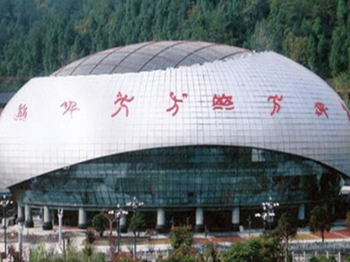 沧州体育中心球形网架加工安装